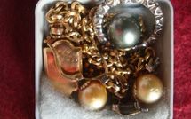 Un voleur se disant coursier