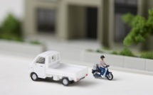 Une camionnette percute un motocycliste et prend la fuite
