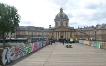 Les cadenas d'amour, d'une rive à l'autre