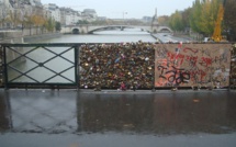 Pont de l'Archevêché et Passerelle des Arts : même combat