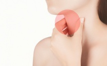 Anne Hidalgo a une pastille dans la gorge