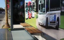 Un Bluetram sur les Champs-Elysées