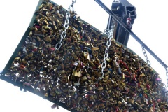Tolérance zéro sur le Pont des Arts © VD
