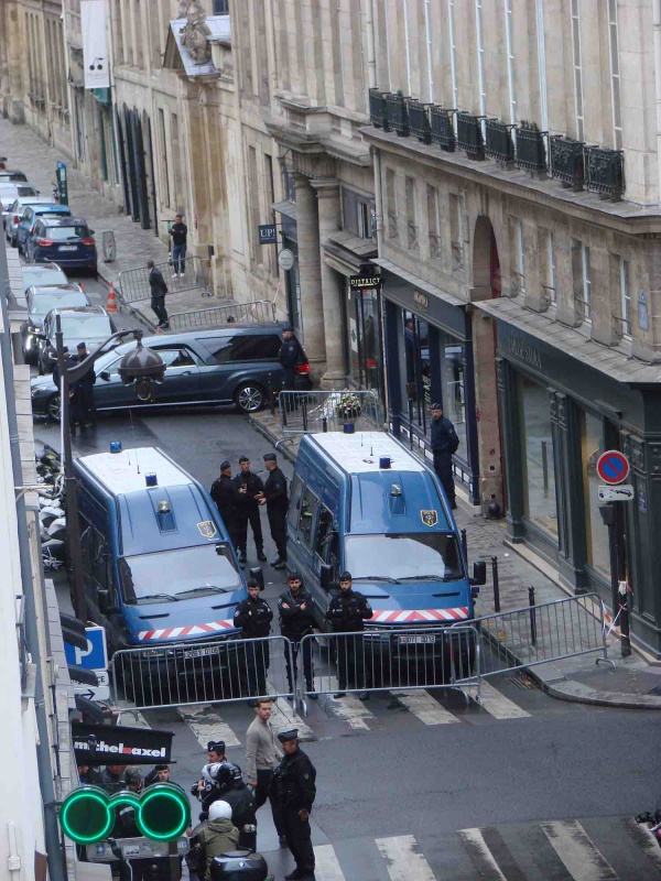 Sortie du cercueil de Jacques Chirac.