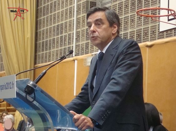 François Fillon en campagne dans la 2e circonscription de Paris pour les législatives 2012