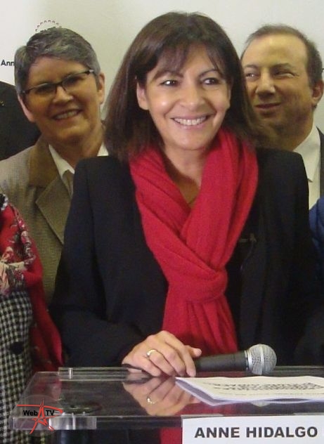 Anne Hidalgo avec frange 