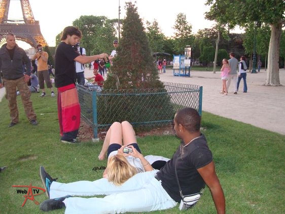 Apéro sur le Champ de Mars