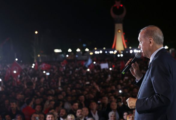 Turquie : Recep Tayyip Erdogan réélu avec 52% des voix