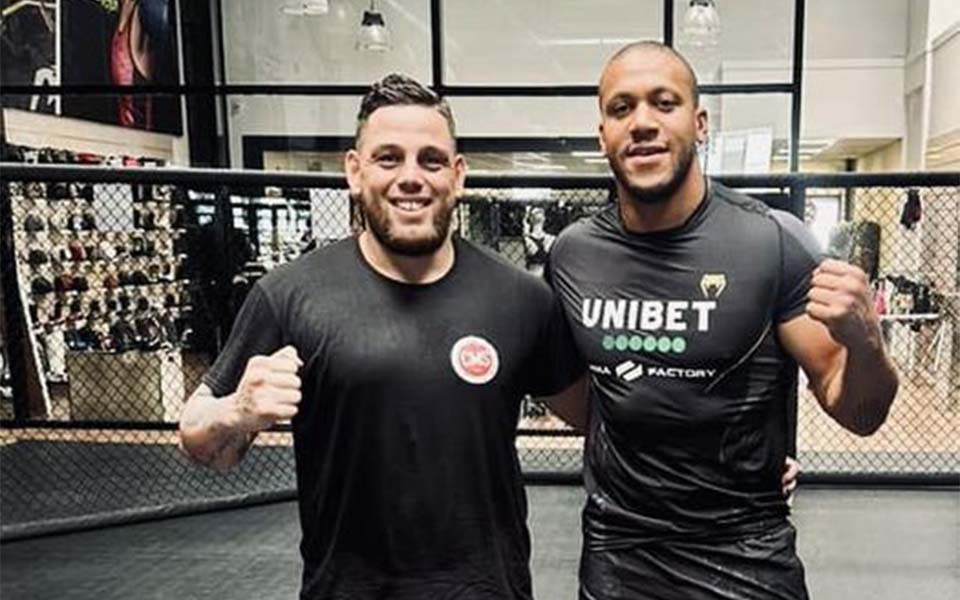 Anthony Morel s'est rendu au MMA Factory pour s'entraîner aux côtés de Cyril Gane. Photo : Facebook - MMA 974