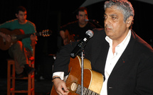 Un concert d'Enrico Macias annulé à Maurice pour cause de soutien à Israël