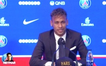 Neymar présenté officiellement à Paris