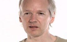 Julian Assange, fondateur de WikiLeaks, s'est rendu à la police