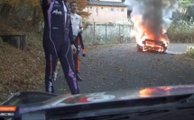 La Hyundai de Sordo prend feu lors du rallye du Japon