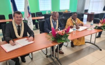 L’État, Ouangani et la 3CO signent une convention en faveur de la redynamisation du centre-ville de Ouangani