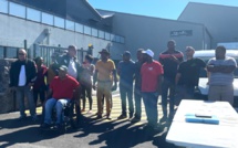 Factures non payées : Une vingtaine d’artisans manifestent devant Bourbon Bois 