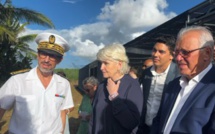 Visite ministérielle sur l’exploitation agricole de Mme Rhodes à Sainte-Suzanne