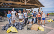 Les élèves mobilisés pour nettoyer le littoral de Terre Sainte